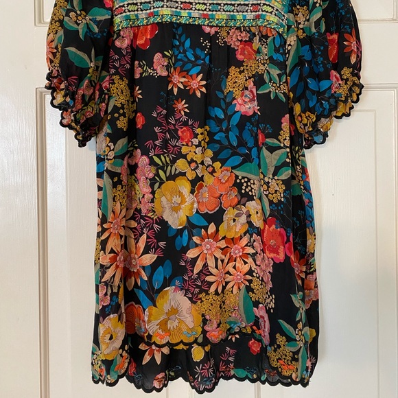 Beautiful Johnny Was floral top - Picture 4 of 5